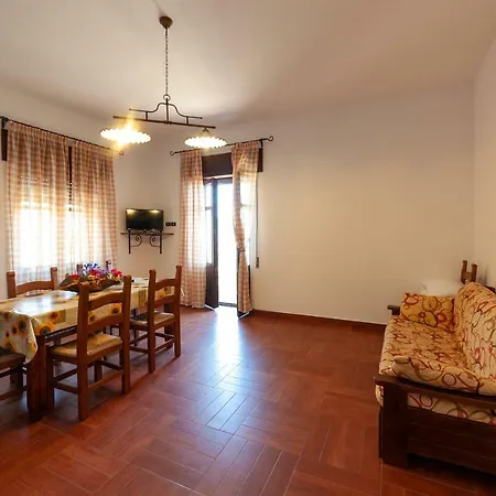 Azienda Agrituristica Le Terre Di San Leonardo Farm stay