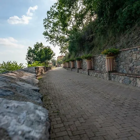 Azienda Agrituristica Le Terre Di San Leonardo *