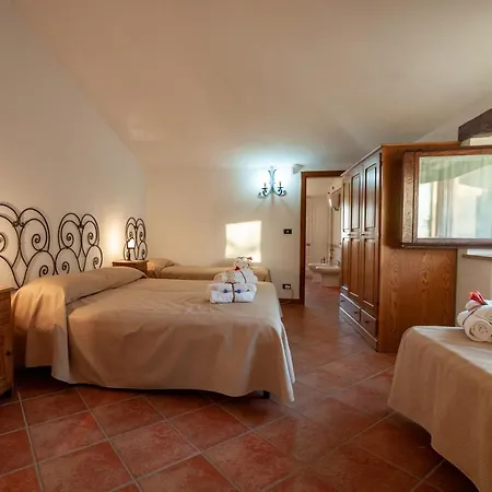 Azienda Agrituristica Le Terre Di San Leonardo Farm stay