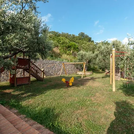 Azienda Agrituristica Le Terre Di San Leonardo Farm stay