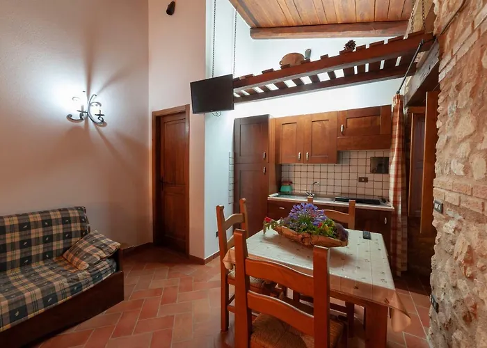 Azienda Agrituristica Le Terre Di San Leonardo Farmház *