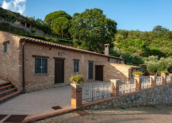 Azienda Agrituristica Le Terre Di San Leonardo 农家乐 *